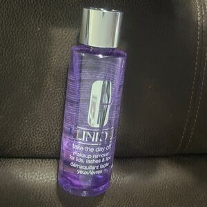 Clinique Purple Makeup Remover